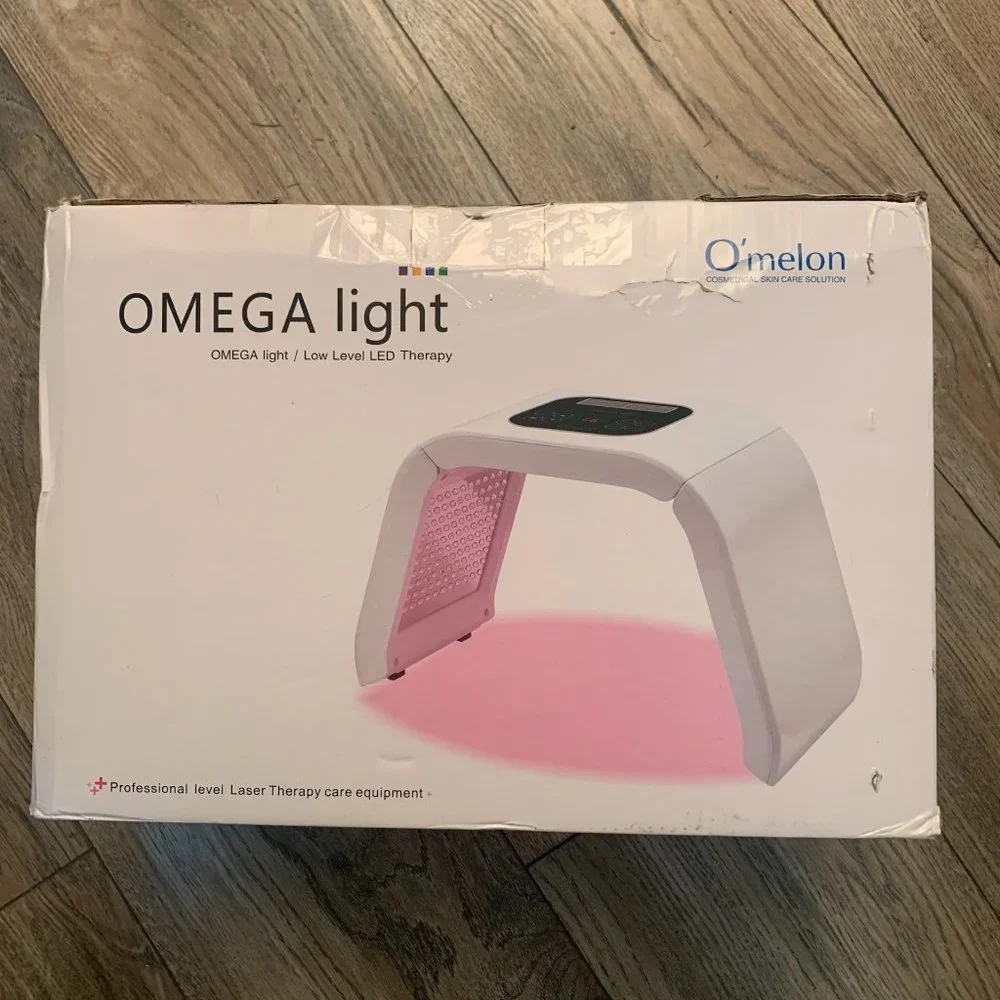 NEW 0'MELON OMEGA LIGHT 4 COLOR LED SKIN CARE SOLUTION